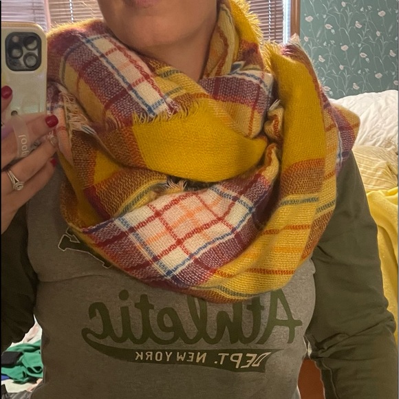 Old Navy Accessories - Ladies scarf